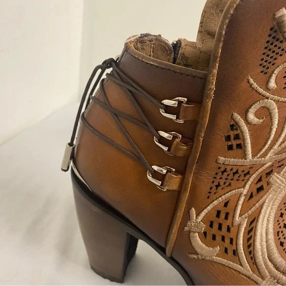 Cuadra Embroidered Brown Western Bootie Block Heel Size 8.5 - Picture 5 of 12